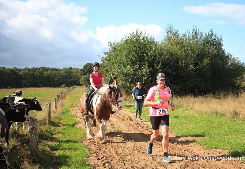 07-09-26 Elfde editie Ride en Run Onstwedde (5km). Foto: Bert Wolfs Onstwedde.info
