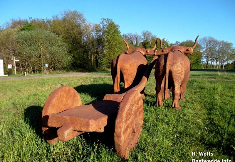 04-05-26 Beeldende kunstwerken aan de Kempkebosweg. Foto: H. Wolfs Onstwedde.info