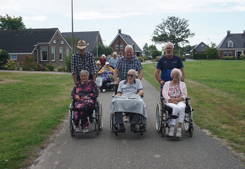 26-08-26 Wandeling Zorghuis Samen. Foto: Anneke Orsel Onstwedde.info