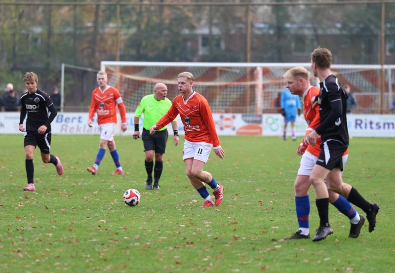 24-11-25 Onstwedder Boys - Borger, uitslag 1-0. Foto: Freek Moorlag Onstwedde.info