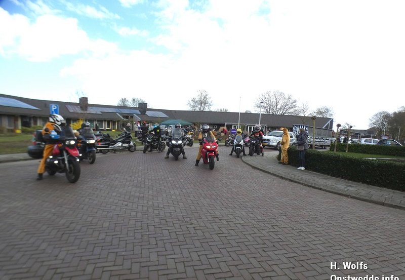 30-03-26 Jaarlijkse Run motortoertocht voor de bewoners van het Landhuis. Foto: H. Wolfs Onstwedde.info (fotoreportage)