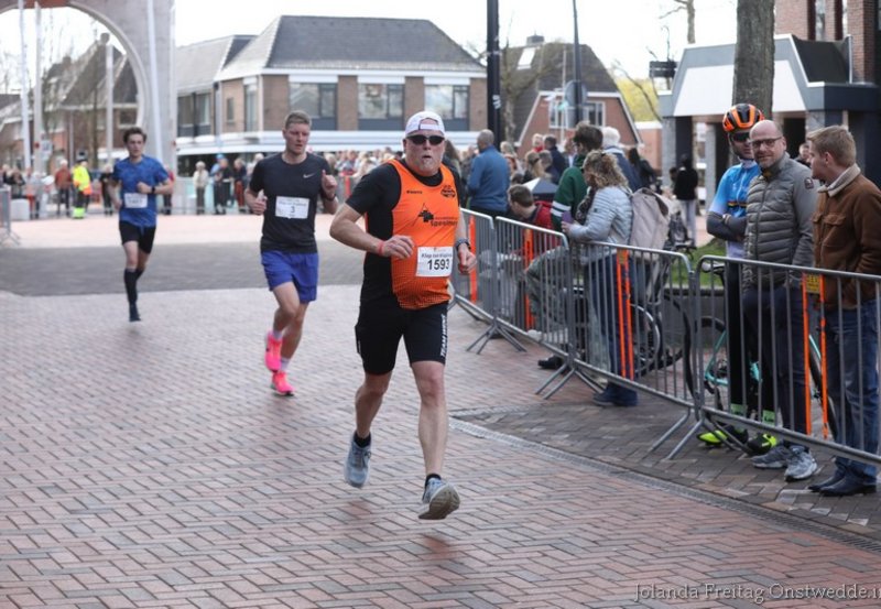 07-04-26 Jan Johan ten Have tijdens de Klap tot Klaploop op 2e Paasdag. Foto: Jolanda Freitag Onstwedde.info