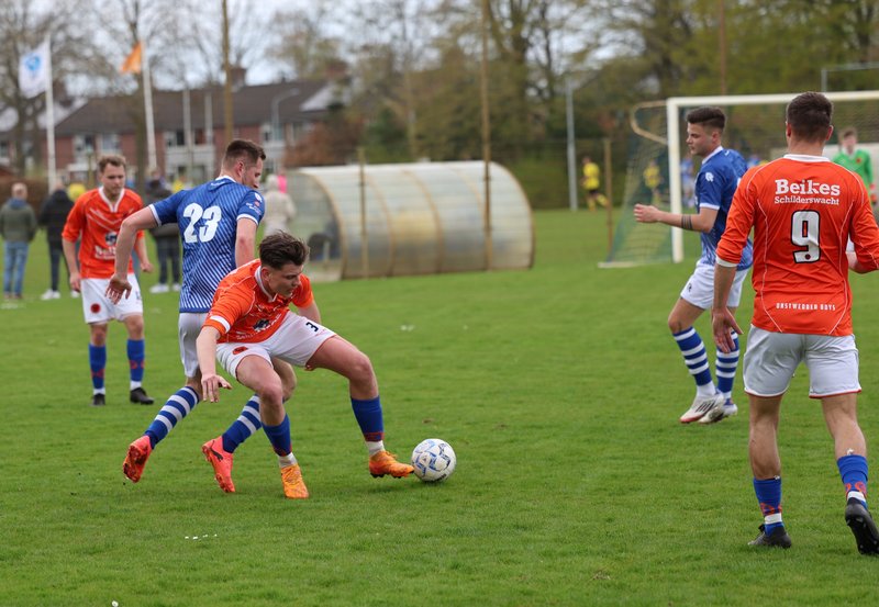 13-04-26 SJS - Onstwedder Boys, uitslag 0-3. Foto: Freek Moorlag Onstwedde.info