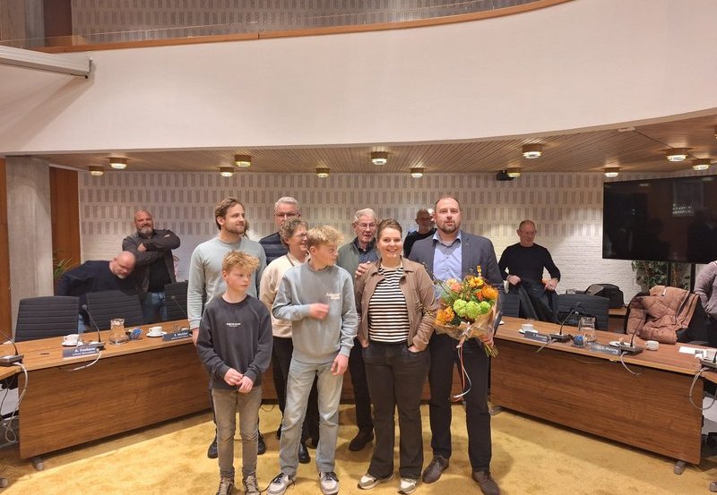 31-03-26 Koninklijke onderscheiding voor Frits van der Heide.