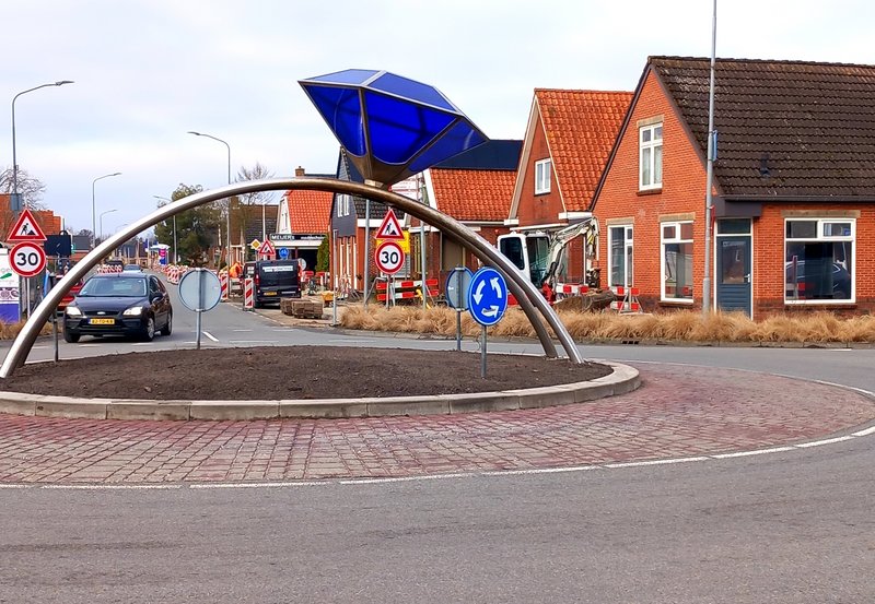 18-02-26 Zo te zien is de rotonde overzichtelijker dan voorheen. Foto: Onstwedde.info
