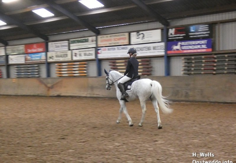 16-03-26 Dressuurwedstrijd in manege De Driesporen. Foto: H. Wolfs Onstwedde.info