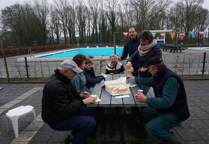 17-03-26 NL Doet Zwembad 't Vlasmeer. Foto: Anneke Orsel Onstwedde.info