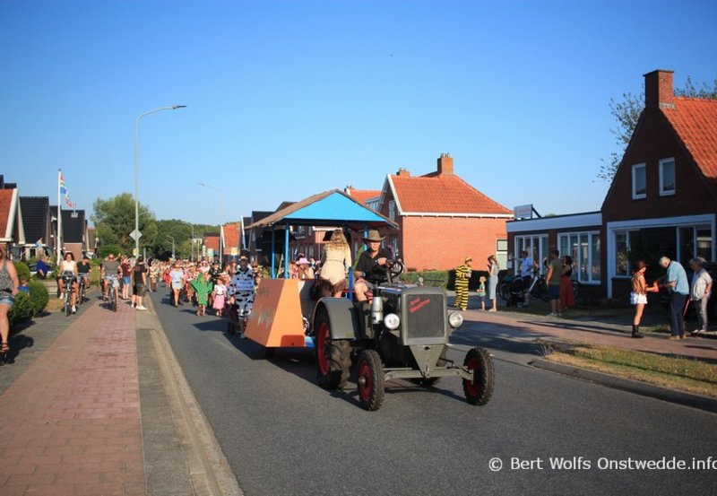 14-08-26 Optocht Vakantiespelweek. Foto: Bert Wolfs Onstwedde.info