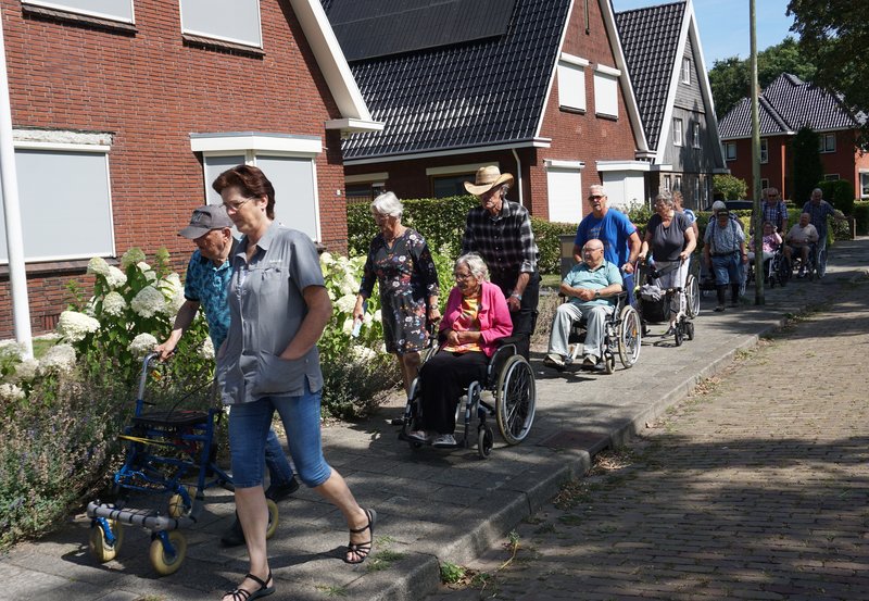 13-08-26 Wandeling Zorghuis Samen. Foto: Anneke Orsel Onstwedde.info
