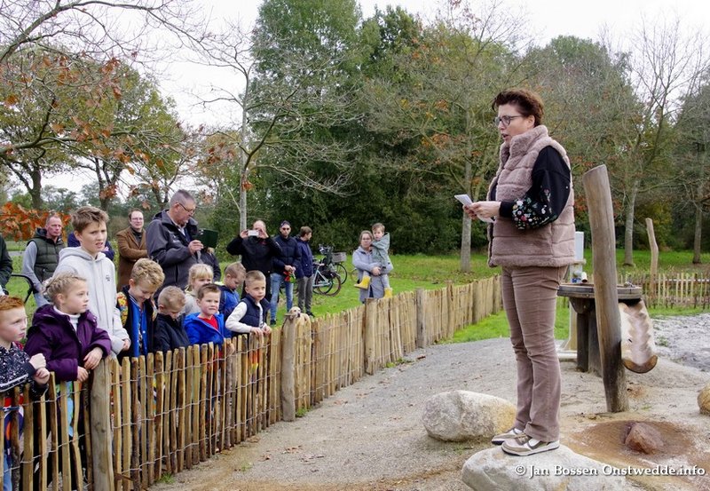 31-10-25 Opening Natuurspeeltuin Kampvennen. Foto: Jan Bossen Onstwedde.info